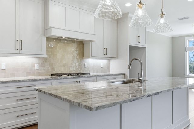 43 Mountain Brook Road, Little Rock, AR 72223