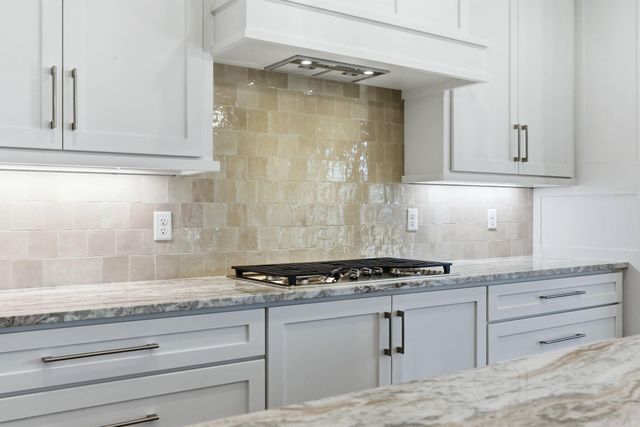 43 Mountain Brook Road, Little Rock, AR 72223