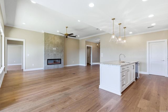 43 Mountain Brook Road, Little Rock, AR 72223