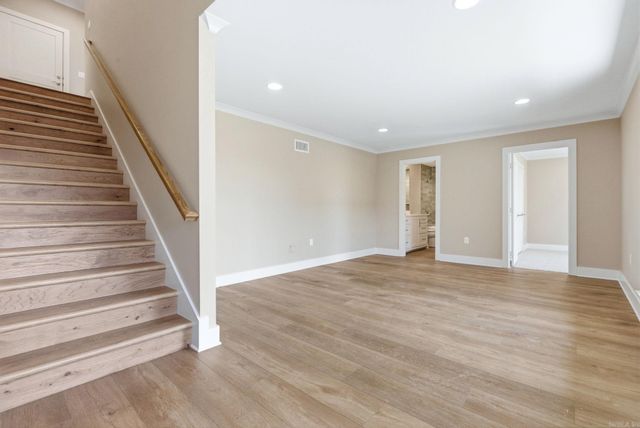 43 Mountain Brook Road, Little Rock, AR 72223