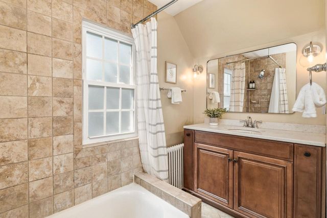 6166 Santa Monica BOULEVARD, Whitefish Bay, WI 53217