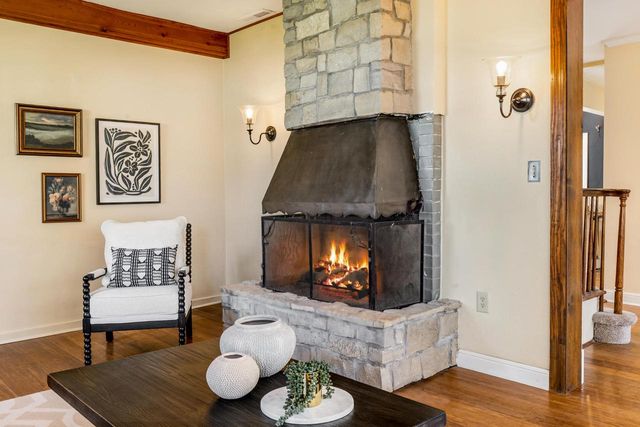 6166 Santa Monica BOULEVARD, Whitefish Bay, WI 53217