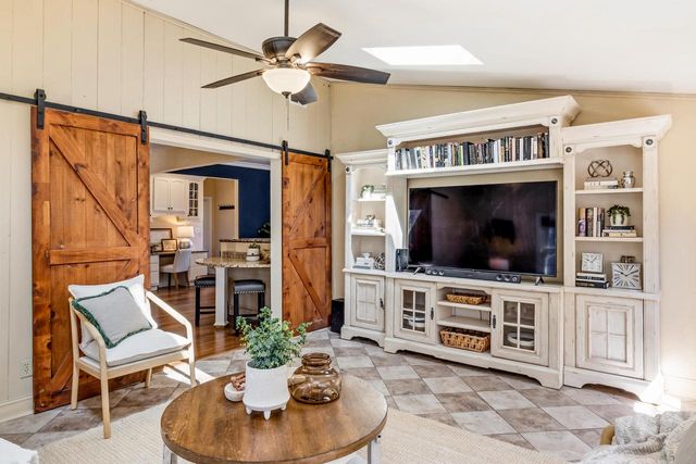 6166 Santa Monica BOULEVARD, Whitefish Bay, WI 53217