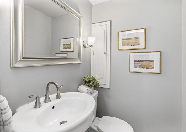 6166 Santa Monica BOULEVARD, Whitefish Bay, WI 53217