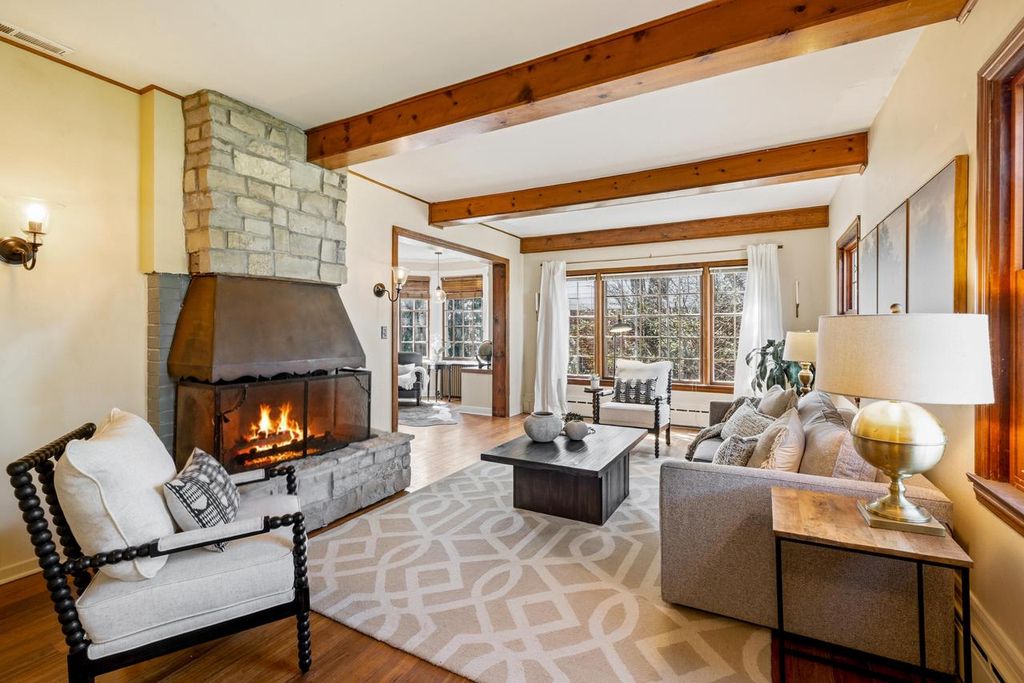 6166 Santa Monica BOULEVARD, Whitefish Bay, WI 53217