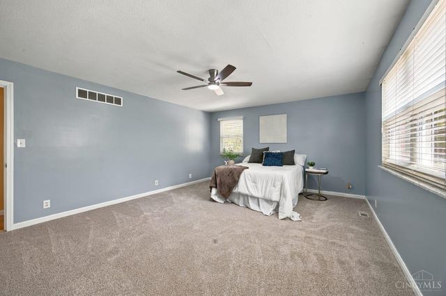 6831 Perinwood Drive, Green Twp, OH 45248