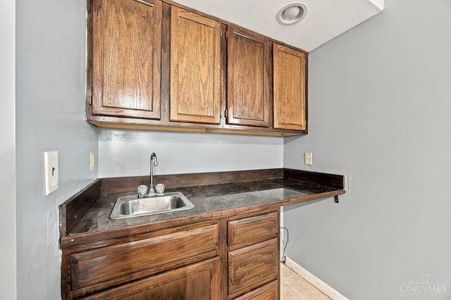 6831 Perinwood Drive, Green Twp, OH 45248