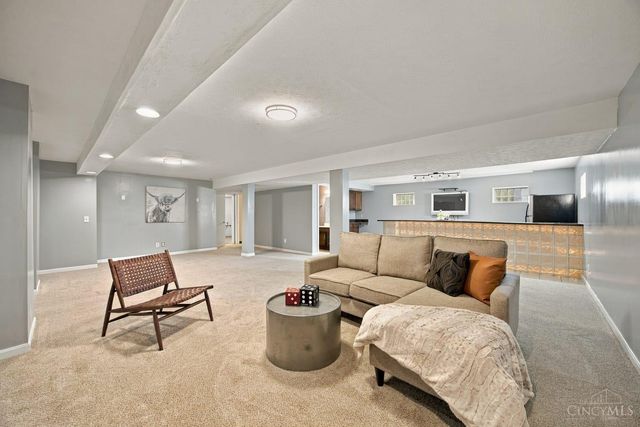 6831 Perinwood Drive, Green Twp, OH 45248