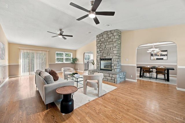 6831 Perinwood Drive, Green Twp, OH 45248