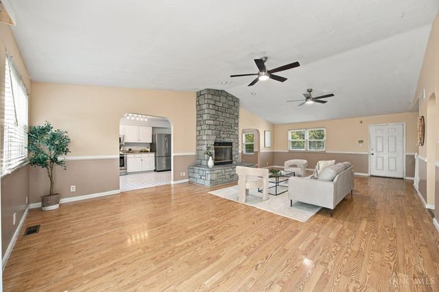 6831 Perinwood Drive, Green Twp, OH 45248