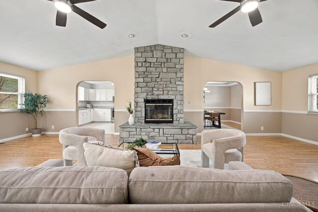 6831 Perinwood Drive, Green Twp, OH 45248