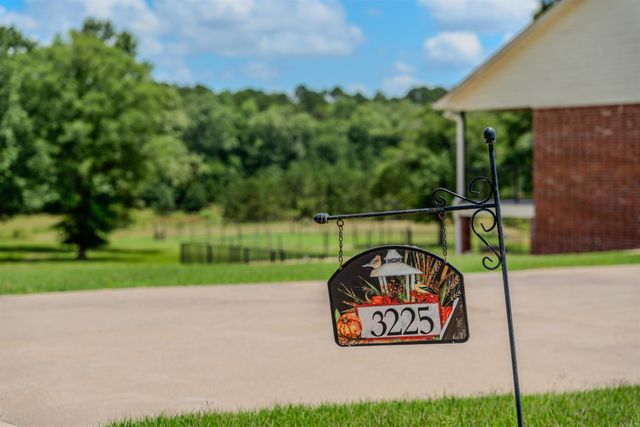3225 Social Hill Road, Benton, AR 72015