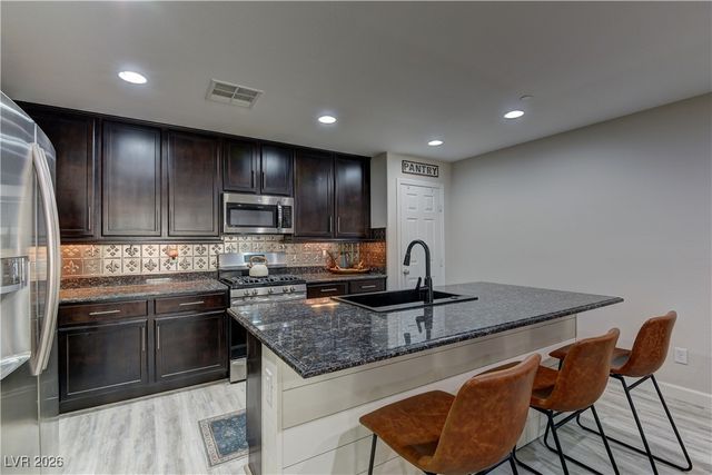 3073 Camino Sereno Avenue, Henderson, NV 89044