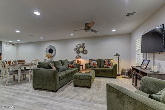 3073 Camino Sereno Avenue, Henderson, NV 89044