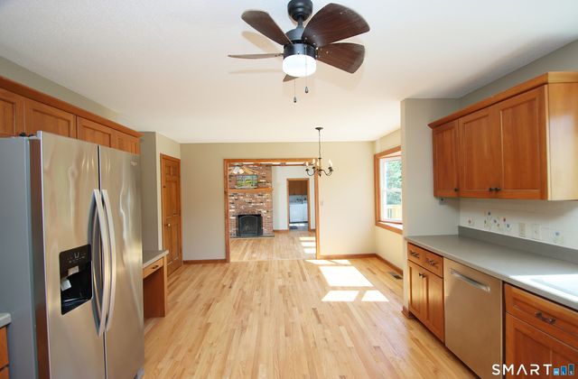 31 Cliffside Drive, Wallingford, CT 06492