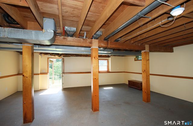 31 Cliffside Drive, Wallingford, CT 06492