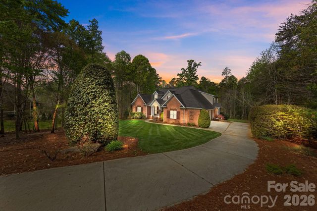 3143 James Plantation Drive, Denver, NC 28037