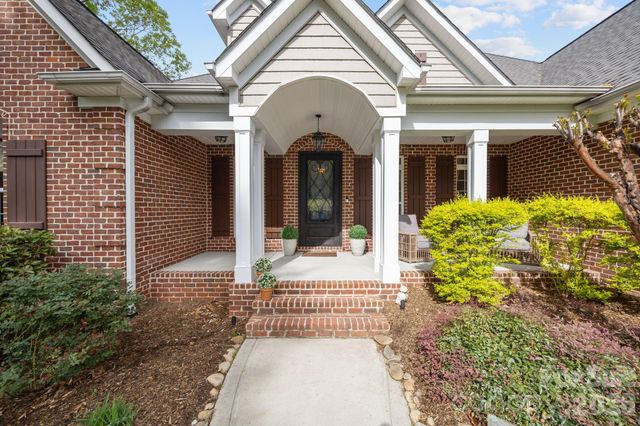 3143 James Plantation Drive, Denver, NC 28037