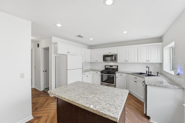 16030 Glenbrook Knoll Lane, Houston, TX 77095