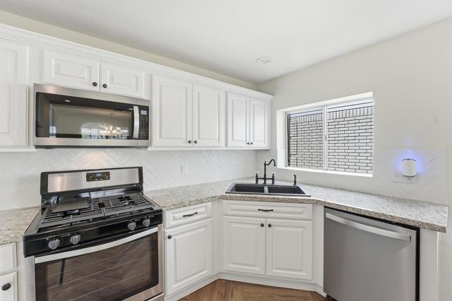 16030 Glenbrook Knoll Lane, Houston, TX 77095