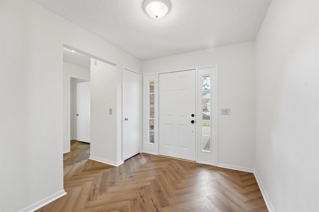 16030 Glenbrook Knoll Lane, Houston, TX 77095