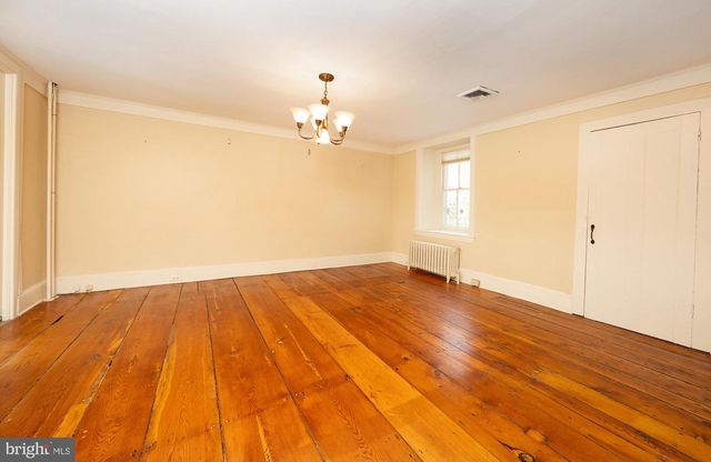 69 E OAKLAND AVE, Doylestown, PA 18901