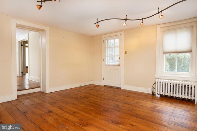 69 E OAKLAND AVE, Doylestown, PA 18901