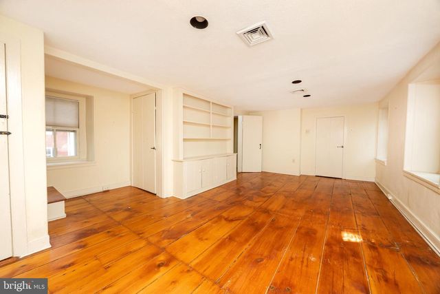 69 E OAKLAND AVE, Doylestown, PA 18901