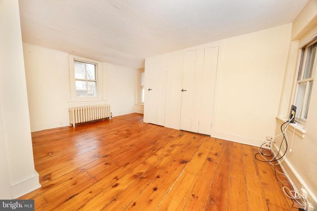 69 E OAKLAND AVE, Doylestown, PA 18901