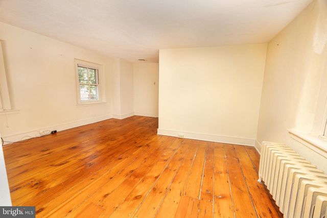 69 E OAKLAND AVE, Doylestown, PA 18901