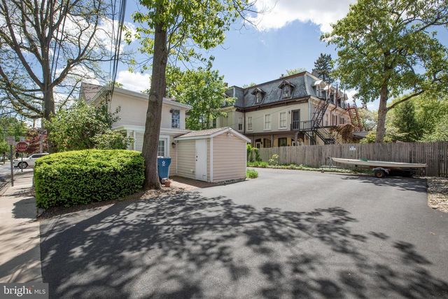 69 E OAKLAND AVE, Doylestown, PA 18901