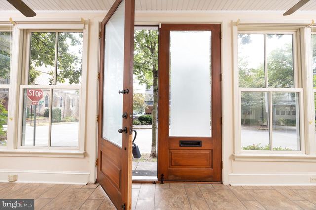 69 E OAKLAND AVE, Doylestown, PA 18901