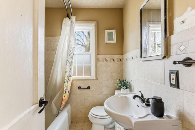 4421 Xenia Avenue N, Crystal, MN 55422