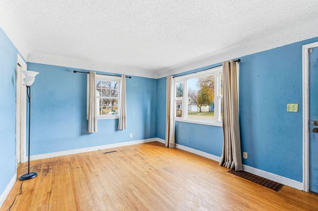 4421 Xenia Avenue N, Crystal, MN 55422