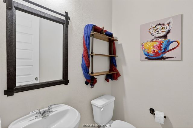 2525 Bramber Drive, College Station, TX 77845