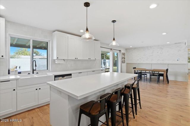 4705 S COUNTRY CLUB Way, Tempe, AZ 85282