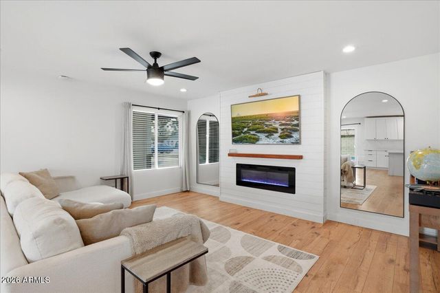 4705 S COUNTRY CLUB Way, Tempe, AZ 85282