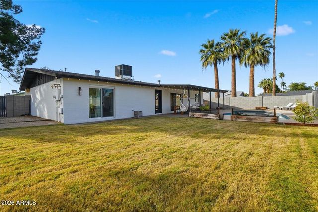 4705 S COUNTRY CLUB Way, Tempe, AZ 85282