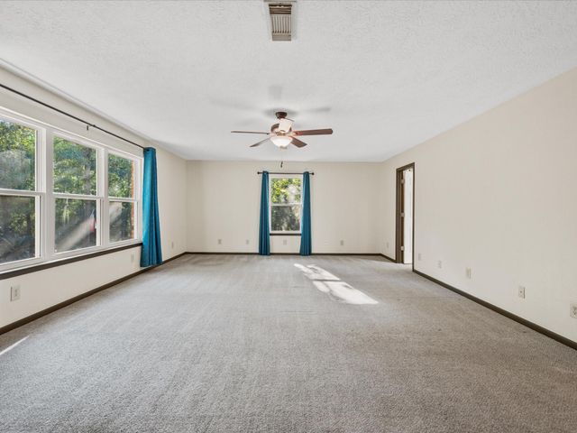 2004 Northshore Drive, Conroe, TX 77304