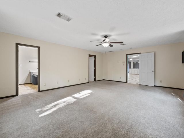 2004 Northshore Drive, Conroe, TX 77304