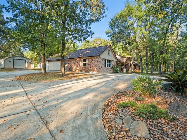 2004 Northshore Drive, Conroe, TX 77304