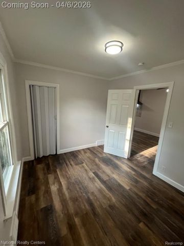 7547 Stephens, Center Line, MI 48015