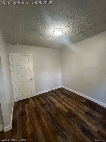 7547 Stephens, Center Line, MI 48015