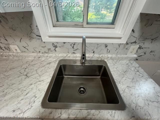 7547 Stephens, Center Line, MI 48015