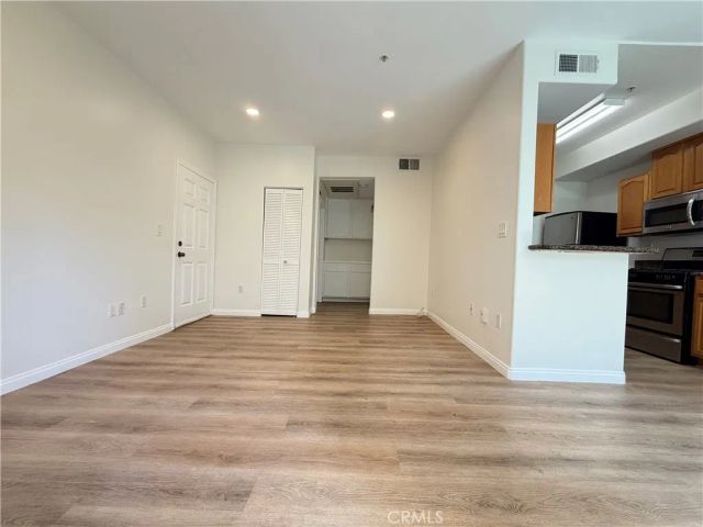 300 E Providencia 111, Burbank, CA 91502