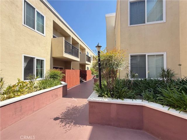 300 E Providencia 111, Burbank, CA 91502