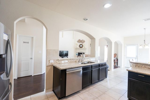 3813 Wild Oak Drive, Pearland, TX 77581