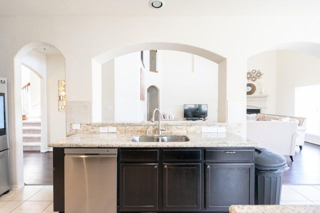 3813 Wild Oak Drive, Pearland, TX 77581