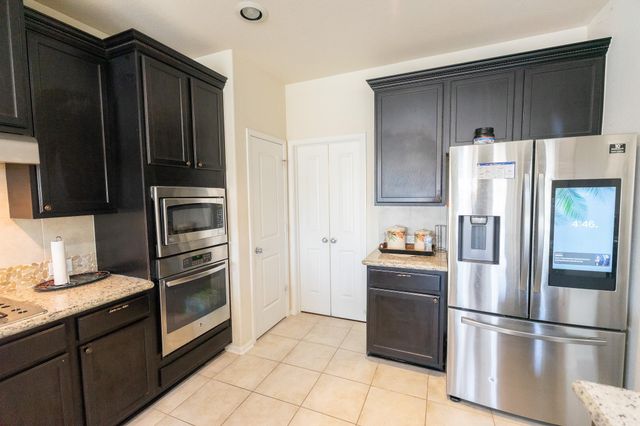3813 Wild Oak Drive, Pearland, TX 77581
