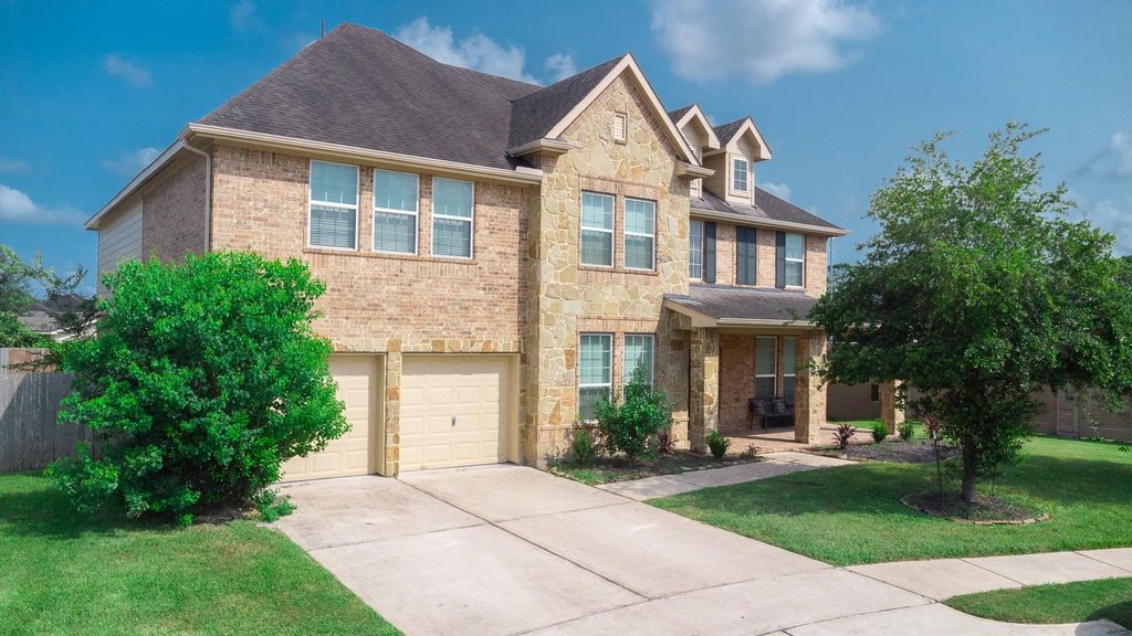 3813 Wild Oak Drive, Pearland, TX 77581